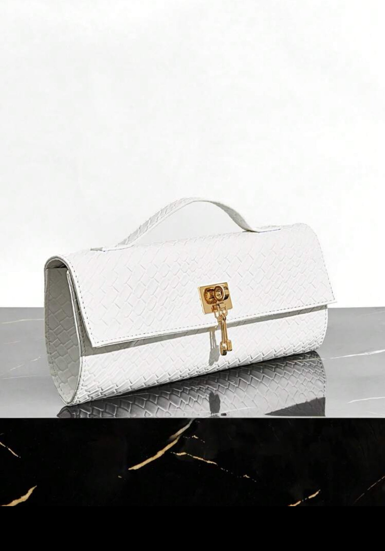 Sac à main tressé noir élégant