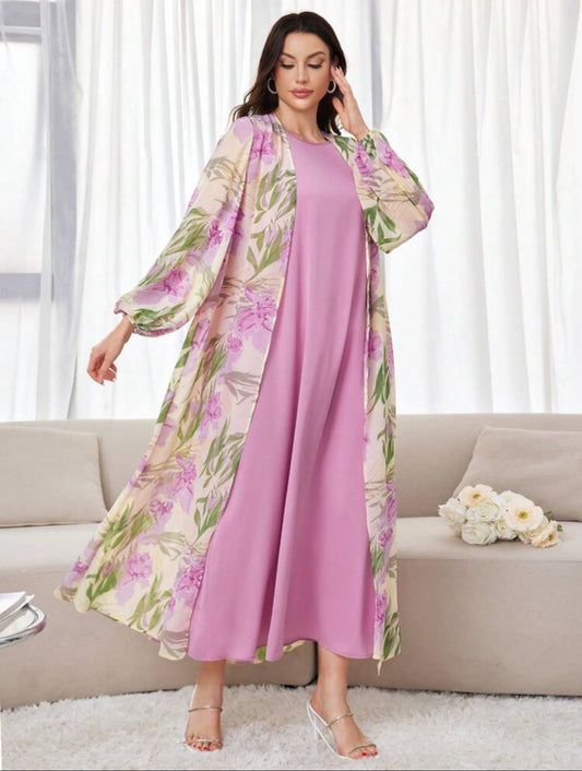Robe longue rose avec kimono fleuri – Élégance et légèreté