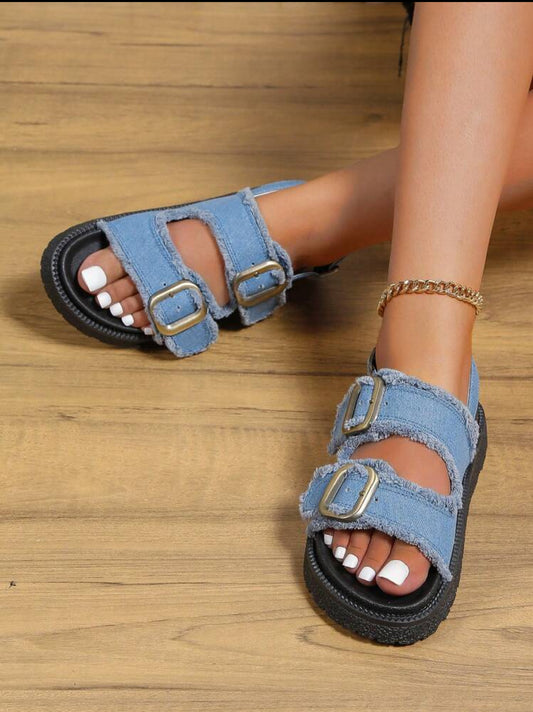 Sandales plates en jean – Style décontracté & tendance